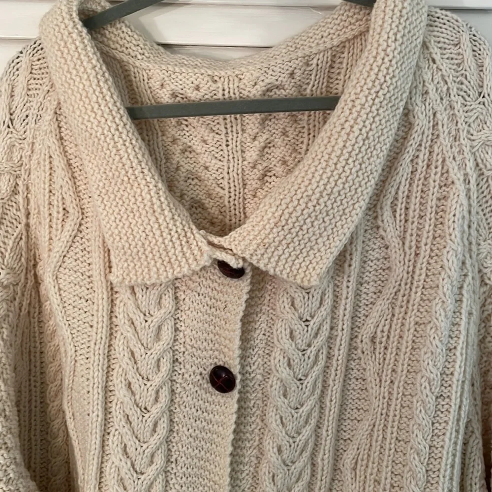 Handmade Oversized Button Down Cream Cable Beautiful Cardigan - Picture 2 of 10